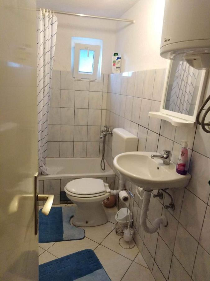 Apartman Mely Kulen Vakuf Eksteriør bilde